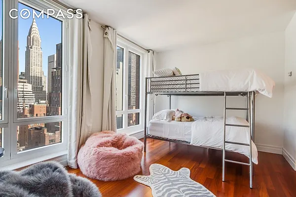 Rented by Compass | media 50