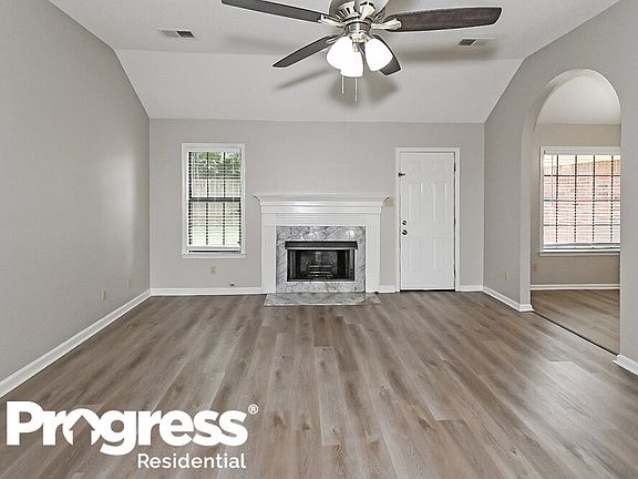 3rd image of 5614 Bordeaux Cir E