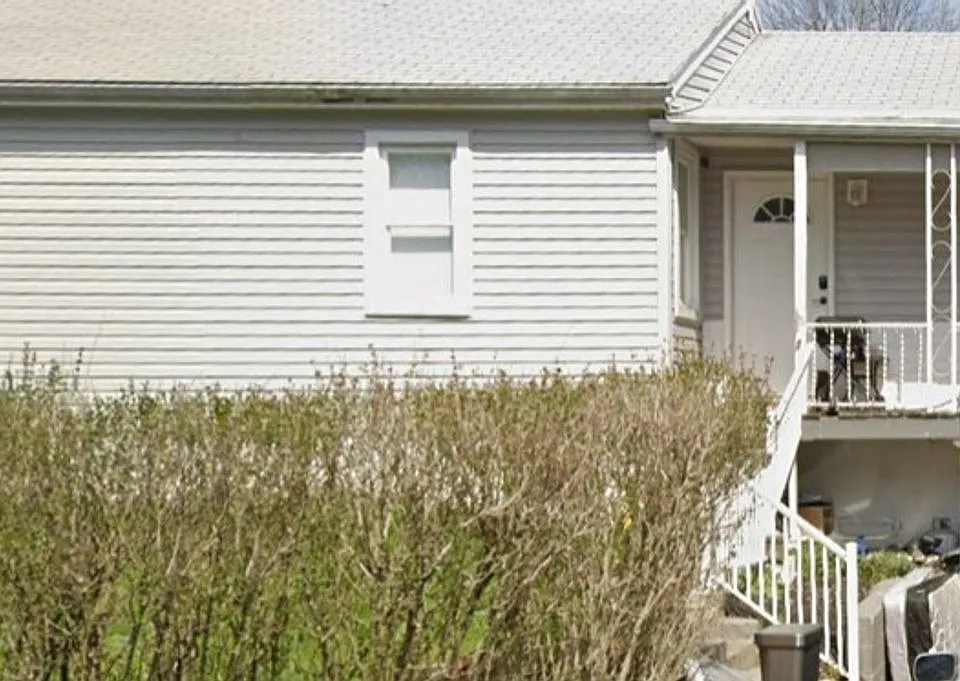 303 Willow Rd