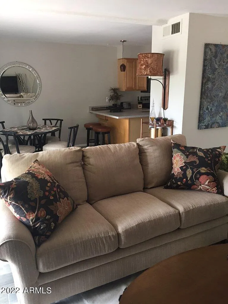 1 bed, 1.0 bath, 805 sqft, $1,650 — Photo 4