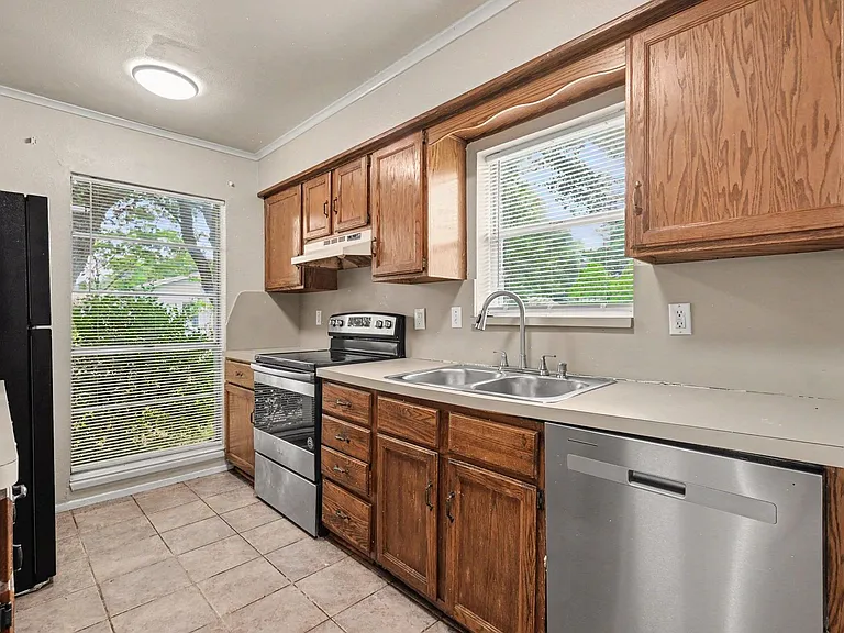 4237 Foliage Dr — Photo 11