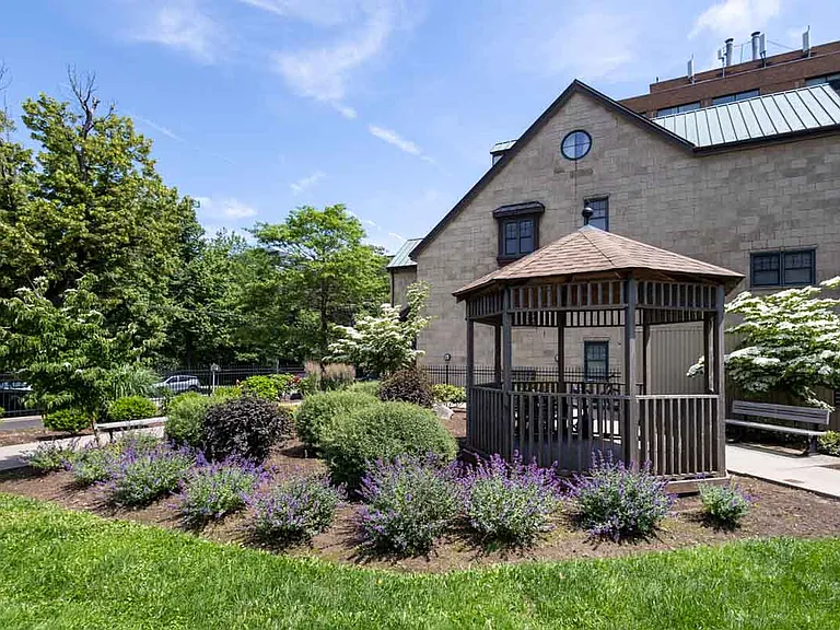 5770 Spring Garden Rd — Photo 9