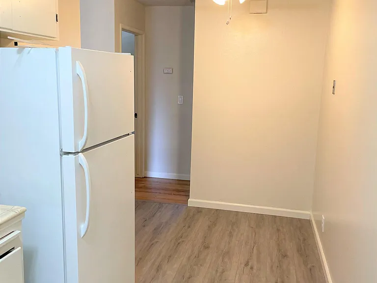 422 S Bernardo Ave — Photo 4