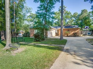 205 Tupelo Ln, Conroe, TX 77304