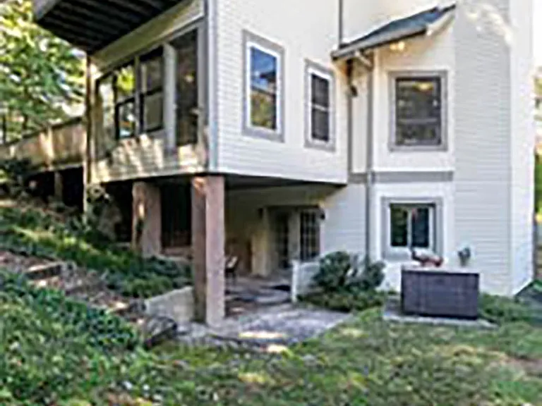 1456 Heritage Rd — Photo 22