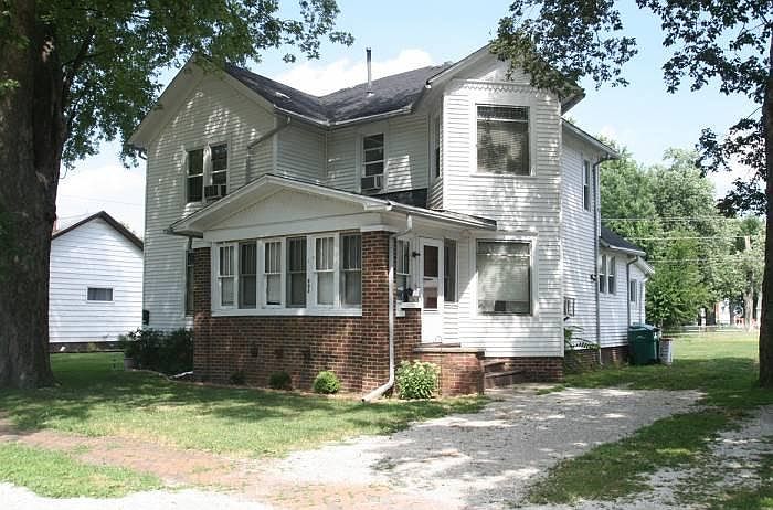 1st image of 905 N Wasson St