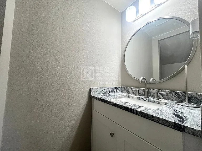 2399 Washo Cir — Photo 8