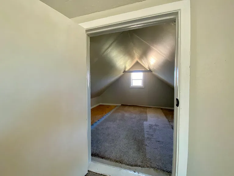 2761 Joan Ln — Photo 46