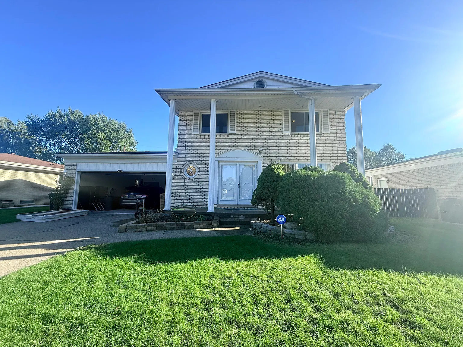 4 bed, 3200 sqft, $2,600 — Photo 1