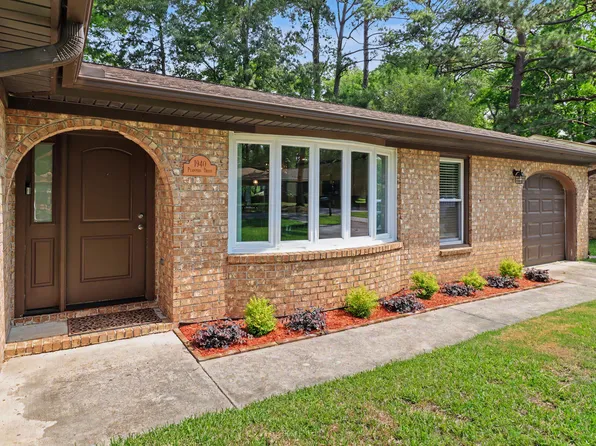 1940 Planters Dr, Charleston, SC 29414