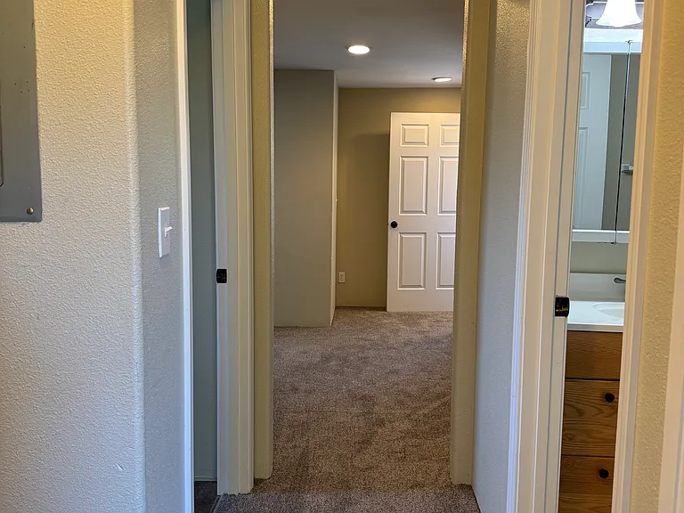 835 SW 10th St — Photo 26