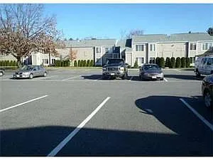 Building Photo - 146 Nassau Dr