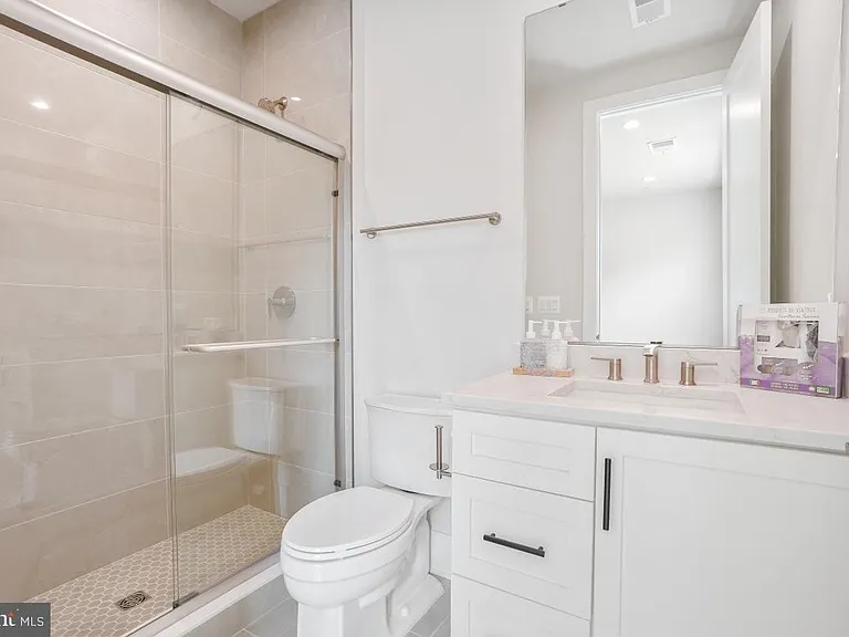 12321 Potomac Hunt Rd — Photo 39