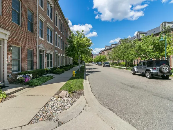 430 Lewis Ct, Birmingham, MI 48009