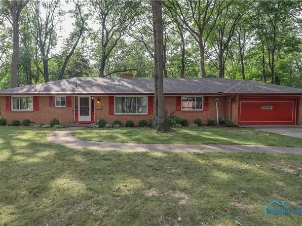 1254 E Beverly Hills Dr, Toledo, OH 43614