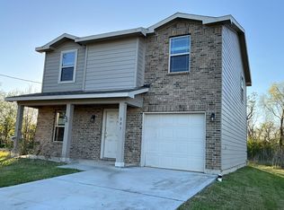 803 N Spanish Camp Rd, Wharton, TX 77488