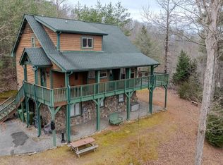 44 Riverside Dr, Whittier, NC 28789