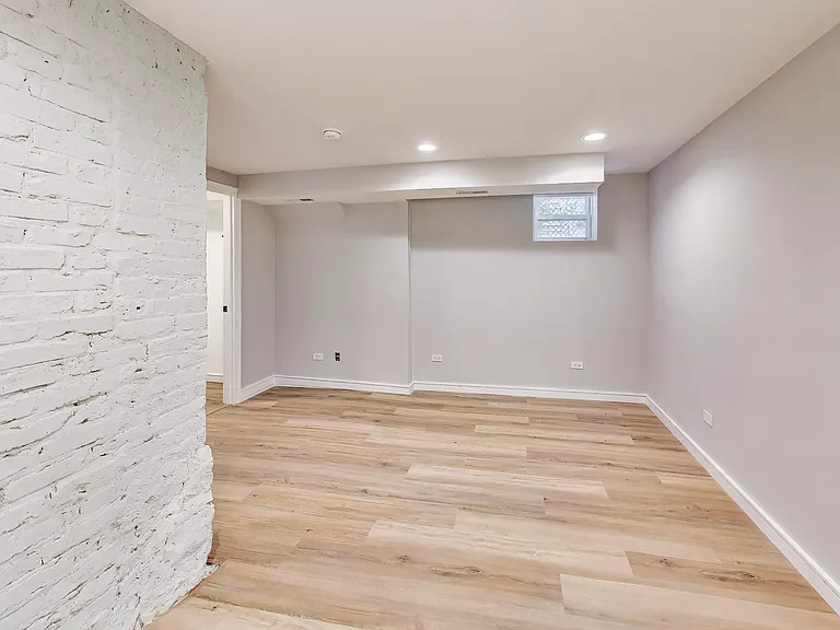 824 N Maplewood Ave #G — Photo 10