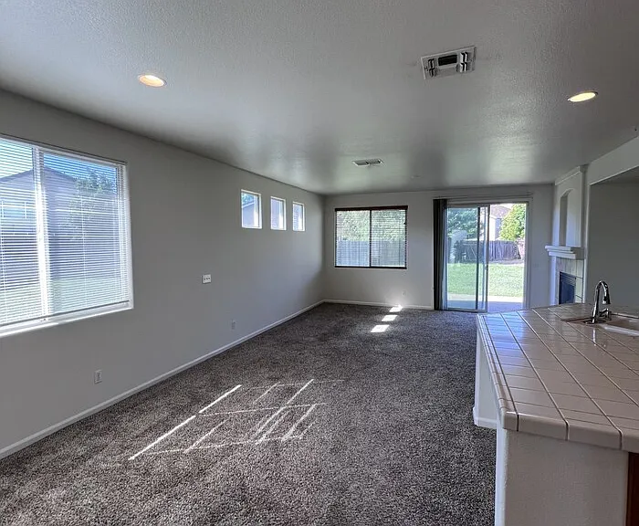 5016 Cleveland Bay Way — Photo 3