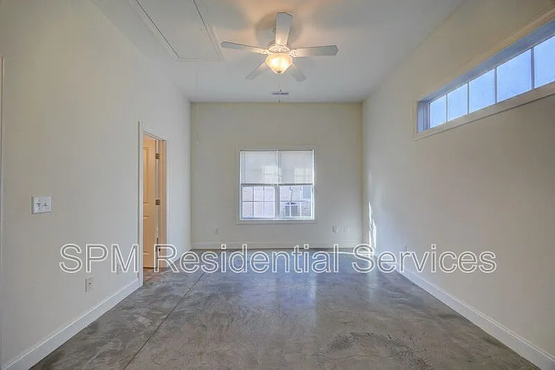 1 bed, 1.0 bath, 900 sqft, $1,295 — Photo 4