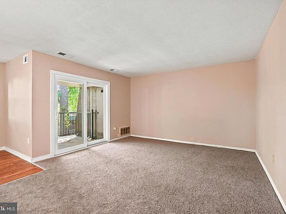 3rd image of 114 Meadowview Ln #114