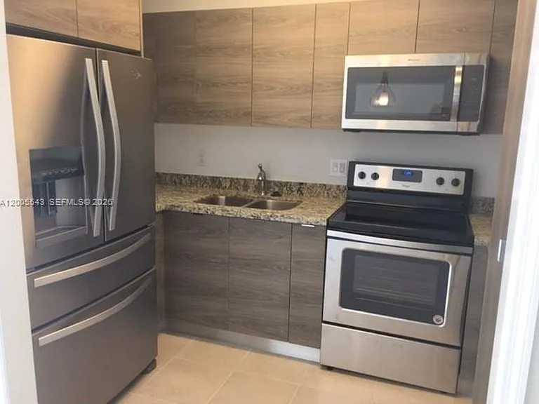 805 NE 138th St #805 — Photo 18