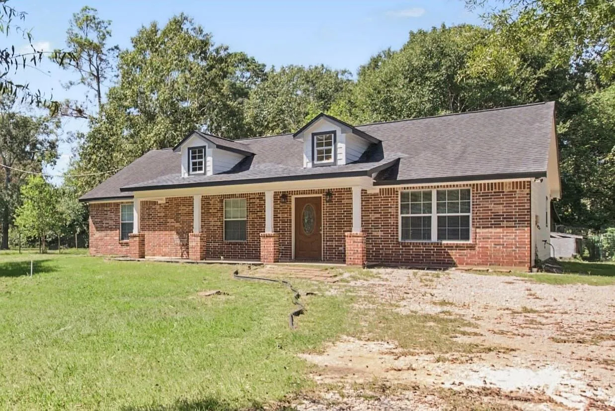 3 bed, 2.0 bath, 1617 sqft, $2,500 — Photo 1