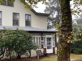 123 Sylvan St, Rutherford, NJ 07070
