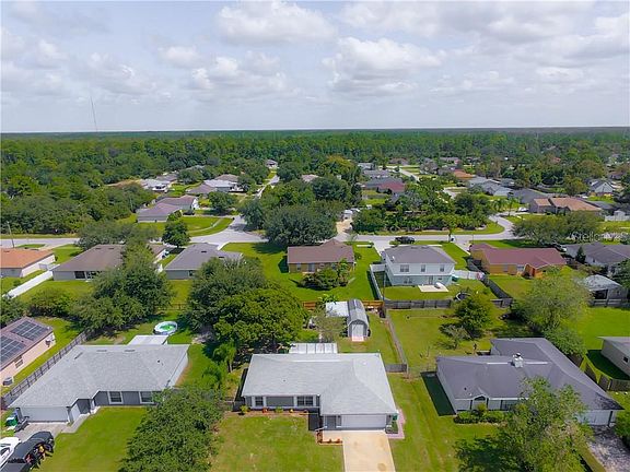 4th image of 693 Spreading Oak Ave