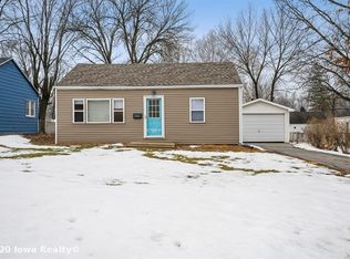 3916 53rd St, Des Moines, IA 50310