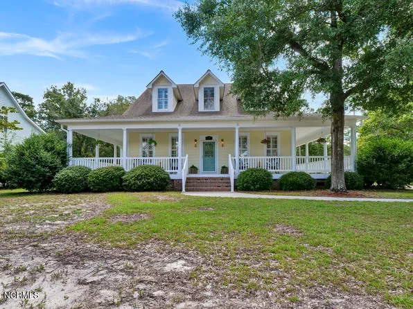 6215 Pebble Shore Lane, Southport, NC 28461