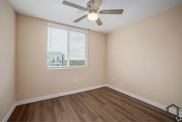 203 N University Dr — Photo 23