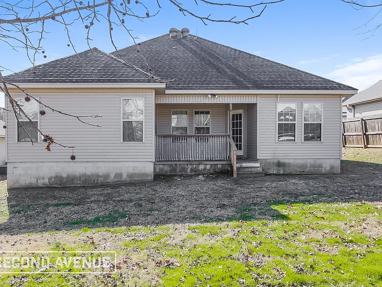 106 Sahalee Cv — Photo 18