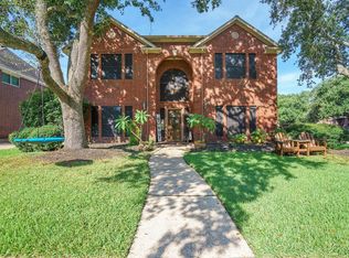 1842 Raintree Cir, Seabrook, TX 77586