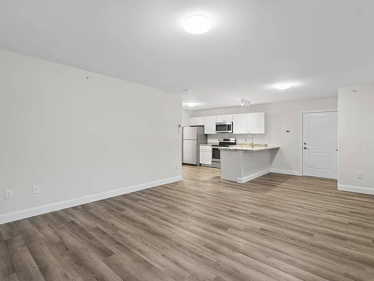 Cumberland Woods Apartments — Photo 9