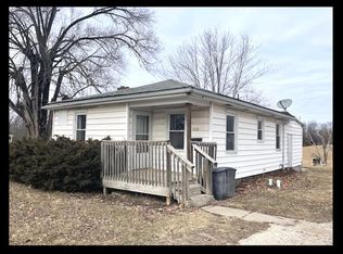605 W Bourke St, Macon, MO 63552
