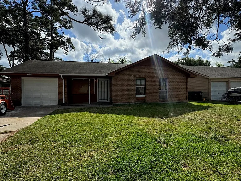 11218 Blades St — Photo 3