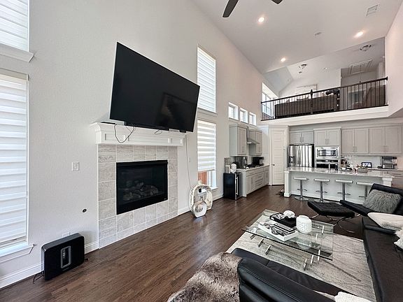5th image of 8721 Paradise Dr