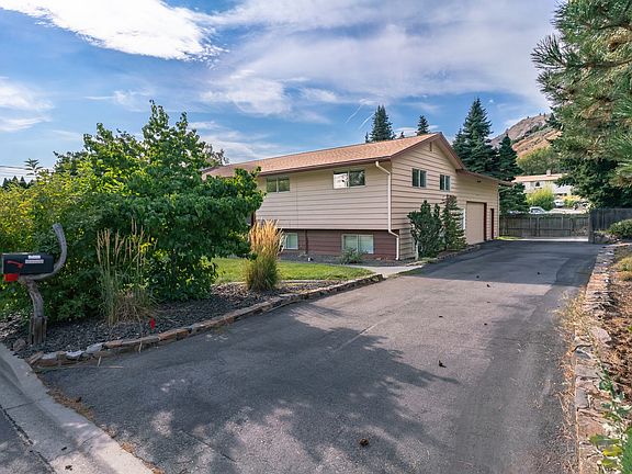 2nd image of 1617 Pacific Ln