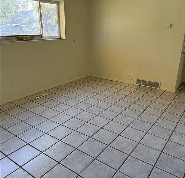 1216 W Pacific Ave — Photo 16
