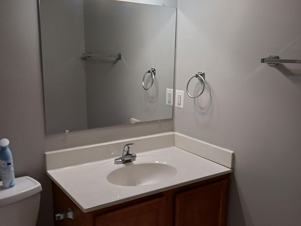 bathroom sink+lights