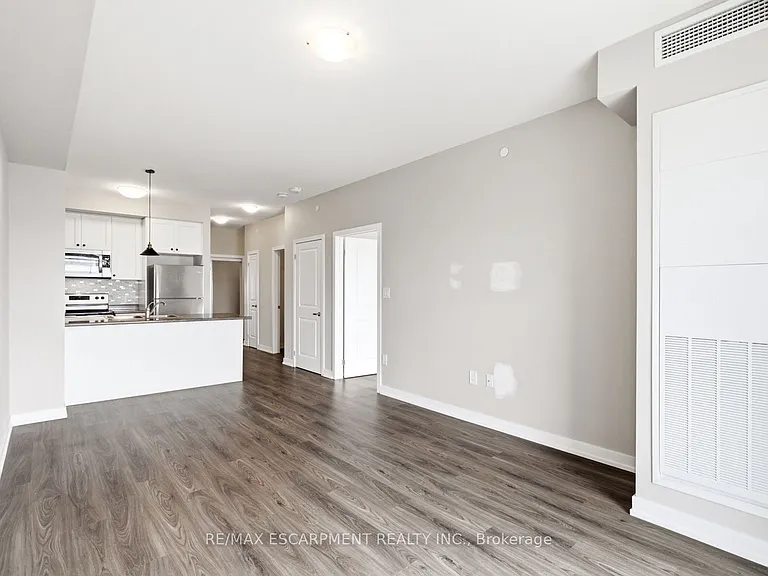 450 Dundas St E #1113 — Photo 25