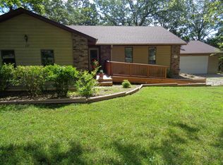 157 Oak Ln, Forsyth, MO 65653