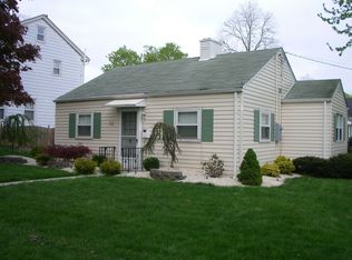 13 Cottage Pl, Freehold, NJ 07728