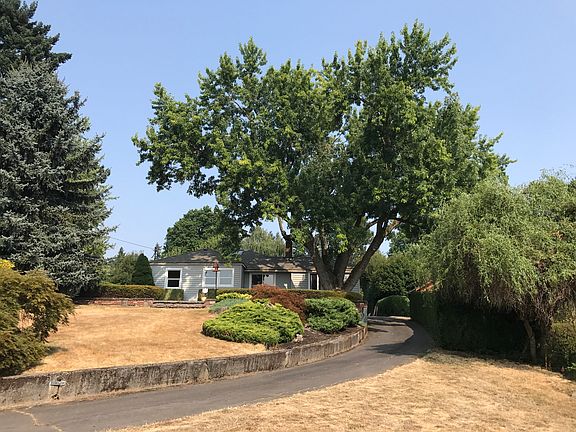 Private driveway off the street