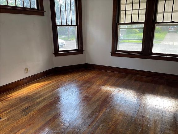 4th image of 45 Vine St