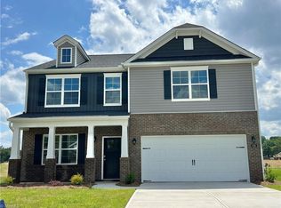 205 Hungerford Blvd, Jamestown, NC 27282