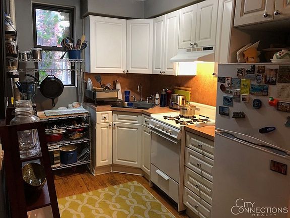 3rd image of 230 W 16th St APT 3R