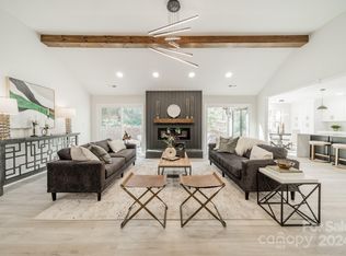 16 Tanglewood Rd, Lake Wylie, SC 29710