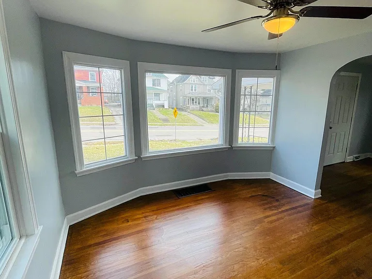 1305 Highland Ave — Photo 13